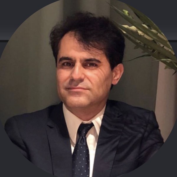 Hazhir Yari, Senior Immigration Consultant and head of the Yari Immigration Services team